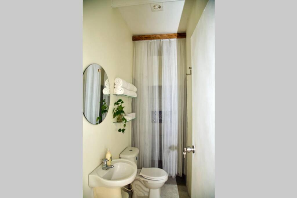 Great Location ! 4 Bedroom Home In The Heart Of Cartagena Bagian luar foto