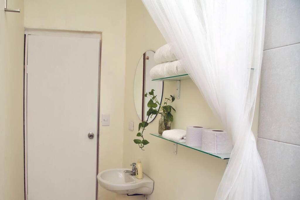 Great Location ! 4 Bedroom Home In The Heart Of Cartagena Bagian luar foto
